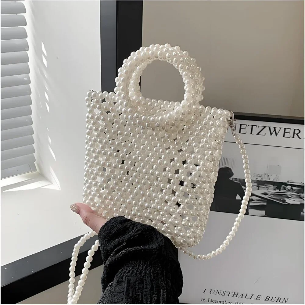 Compact Women’s Pearl Crossbody Bag with Detachable Chain - Ideal for Parties